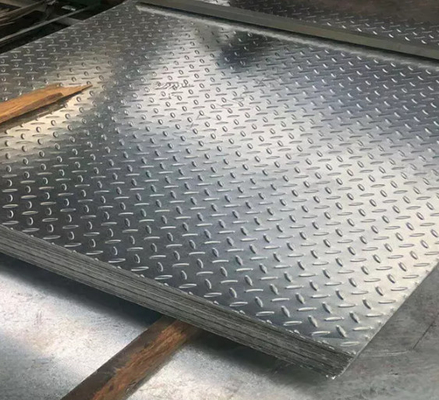 ASTM DX51D Z181-Z275 Full Hard T Type / Tear Drop Gi Checkered Plate für Metalldach