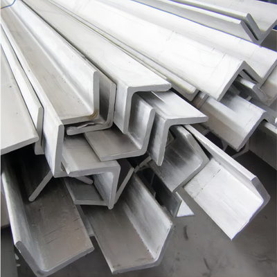 SS400 - SS500 5 - 12 m warm-/kaltgewalzter gleicher ungleicher verzinkter Winkelstahl für die Bauindustrie