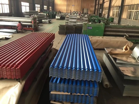 Gewellte Stahlüberdachungsblatt-Farbe beschichtete das galvanisierte Eisen asphaltieren G550 500mm