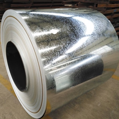 Z180 DX51D Galvanisierte Stahlspule Hohe Festigkeit 600 mm Breite Regelmäßiger Spangel